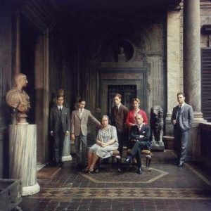 El-Principe-y-la-Princesa-Massimo-con-cinco-de-sus-seis-hijos-en-el-Palazzo-Massimo-alle-Colonne-Roma-1960